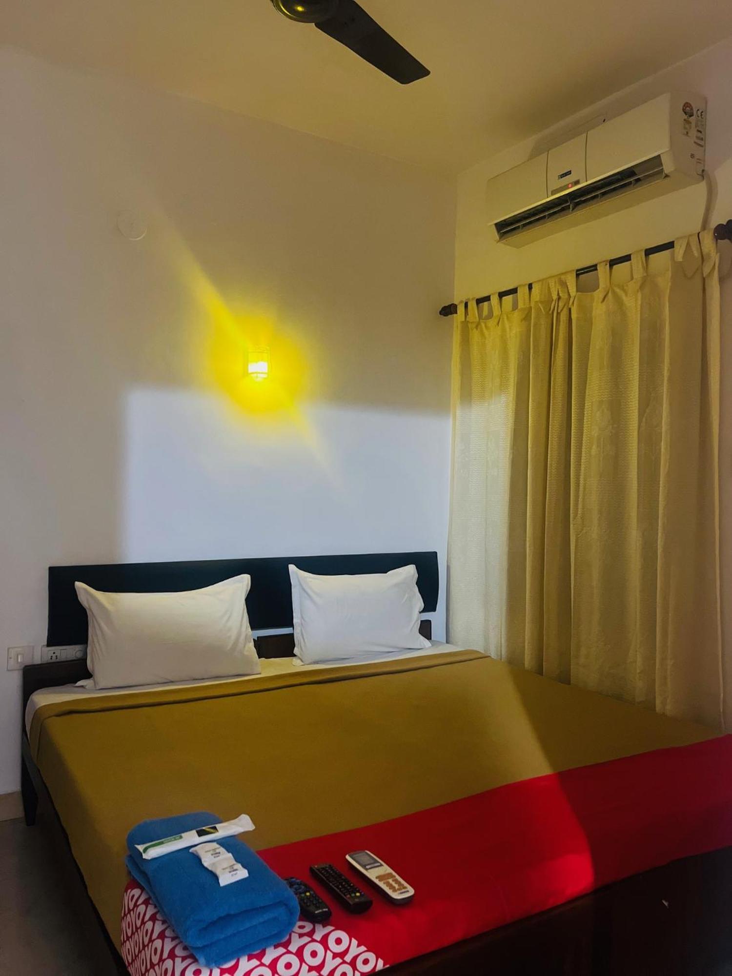 Hotel Sunday - Townhouse Club Airport Trivandrum Thiruvananthapuram Екстериор снимка