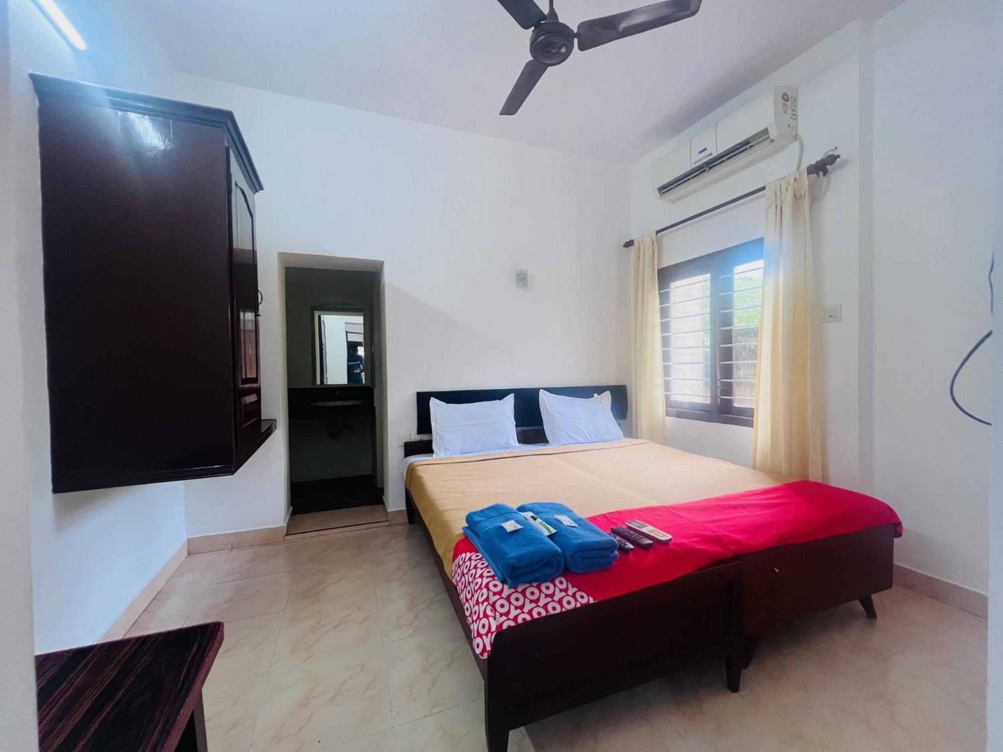 Hotel Sunday - Townhouse Club Airport Trivandrum Thiruvananthapuram Екстериор снимка